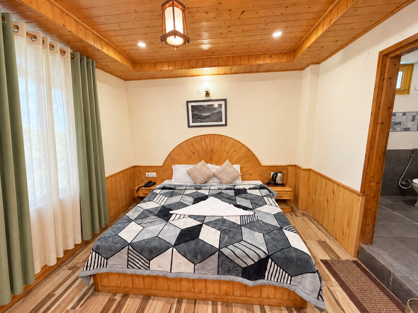Deluxe Room view 4 at Kanyal Heights