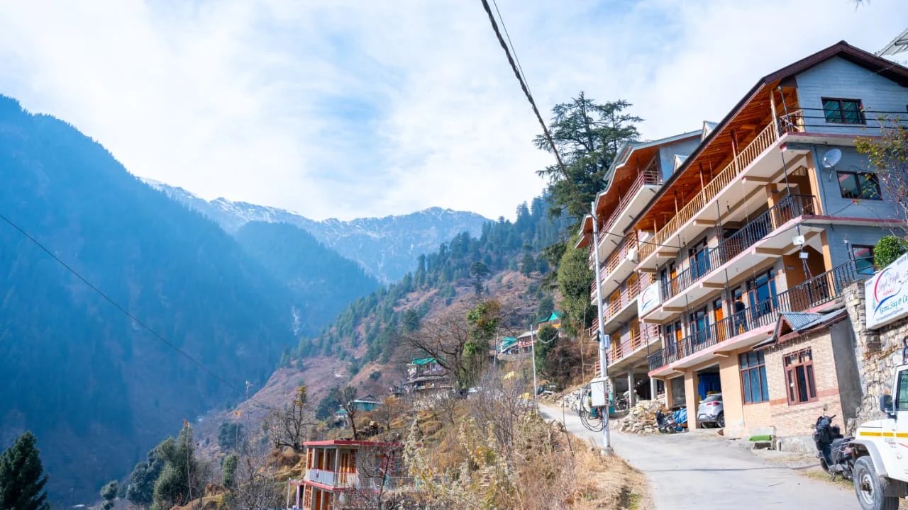 Kanyal Heights property exterior in the mountains