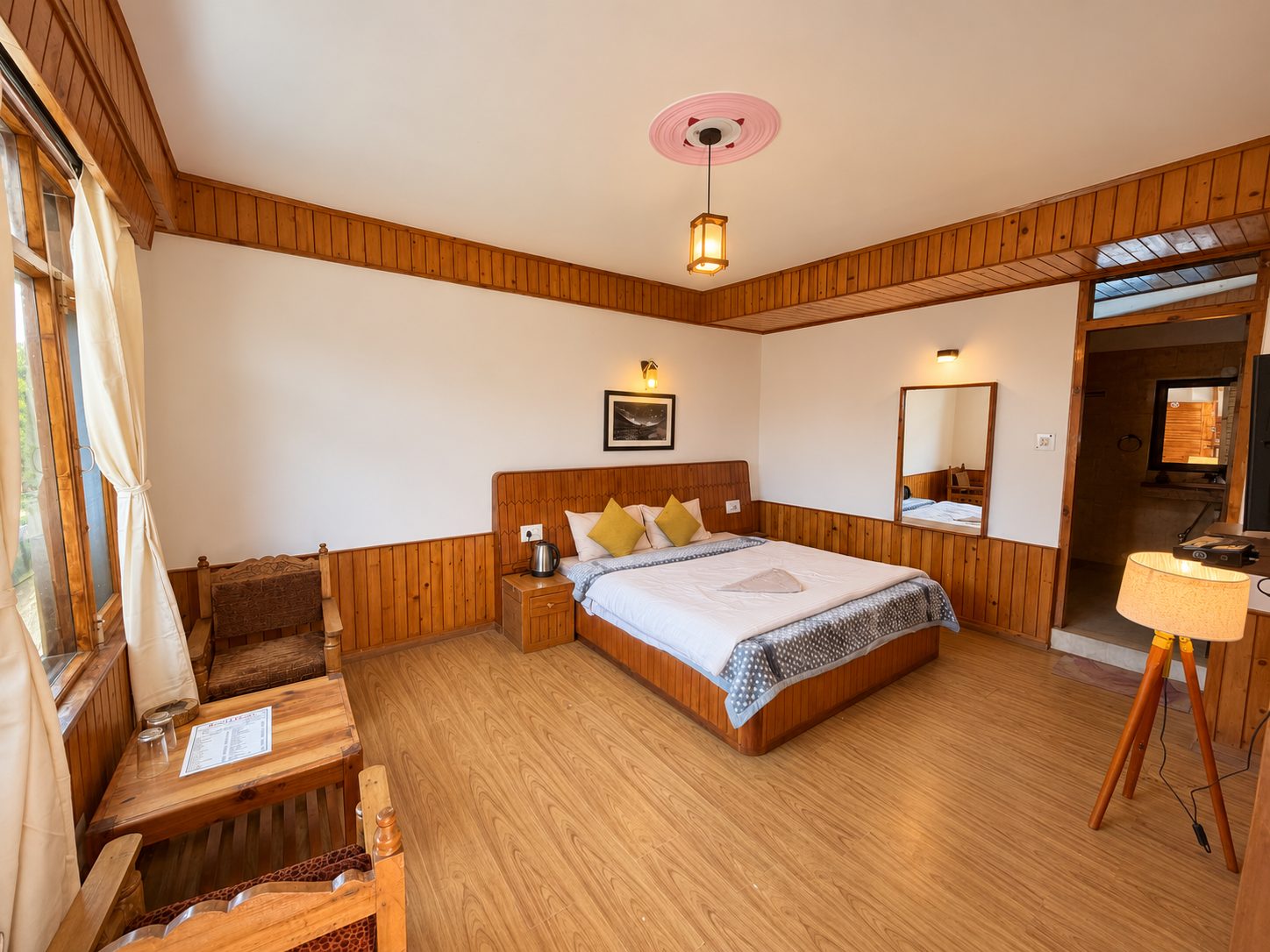 Superior Room view 2 at Kanyal Heights